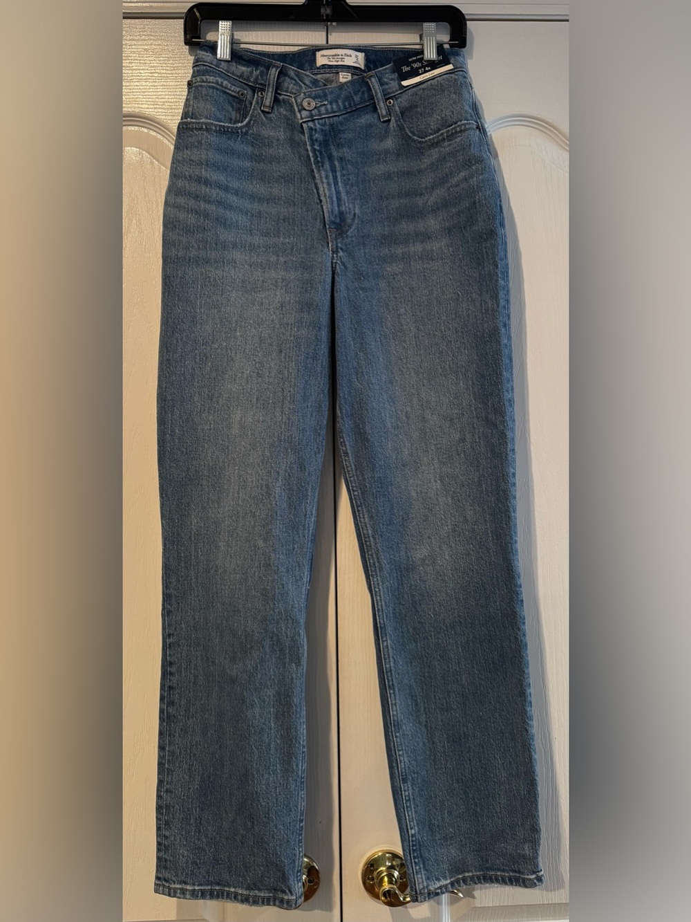 Abercrombie & Fitch ‘90s Straight High-Rise Curve Love Jeans - Size 27/4 NWT